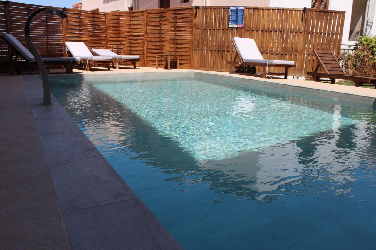 Mithos Premium Rooms Agia Marina Eksteriør bilde
