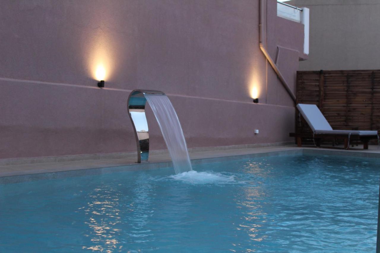 Mithos Premium Rooms Agia Marina Eksteriør bilde
