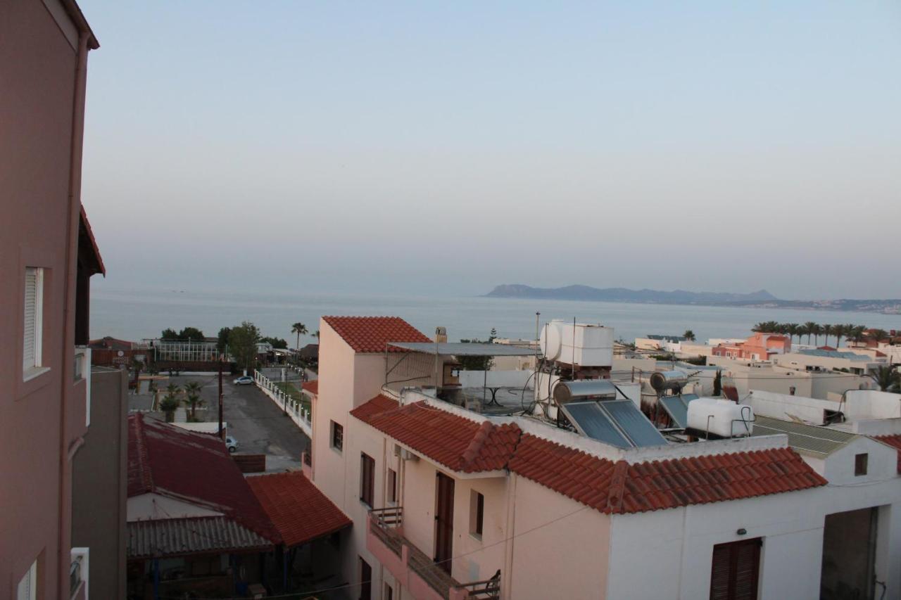 Mithos Premium Rooms Agia Marina Eksteriør bilde