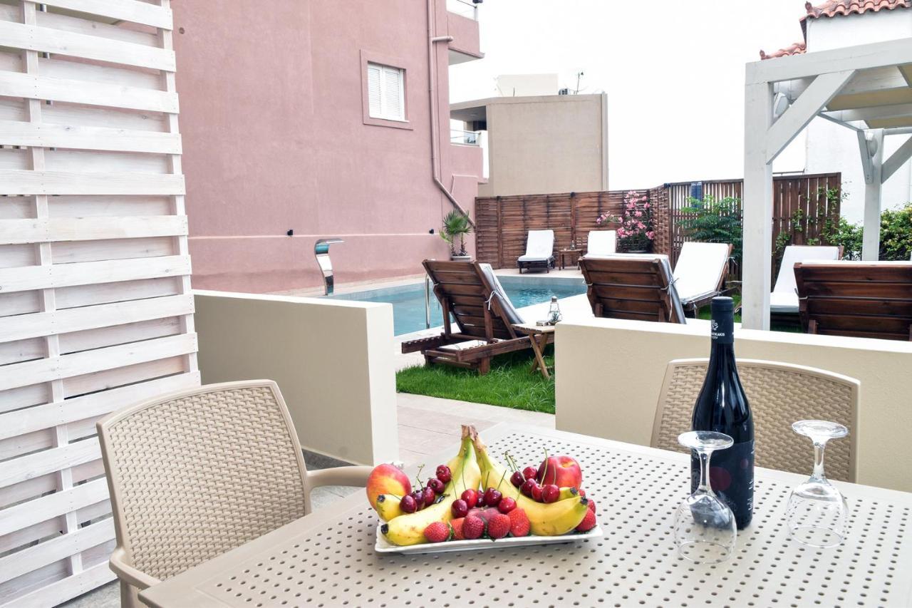 Mithos Premium Rooms Agia Marina Eksteriør bilde