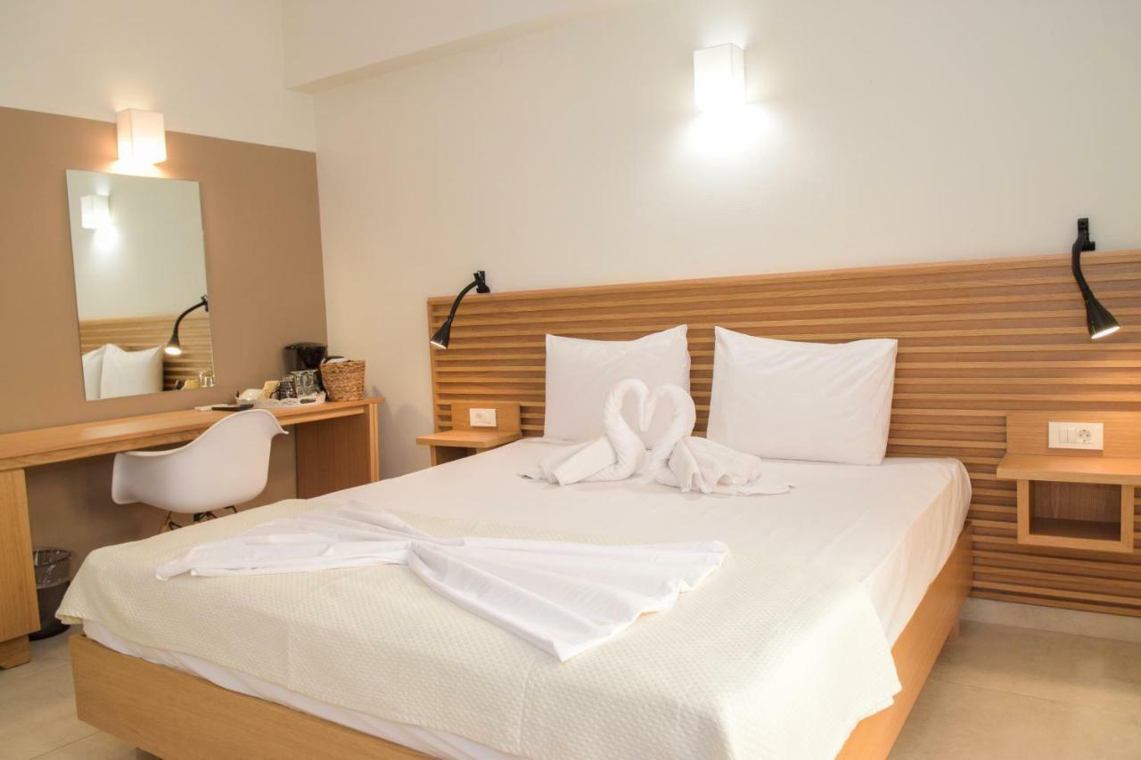 Mithos Premium Rooms Agia Marina Eksteriør bilde